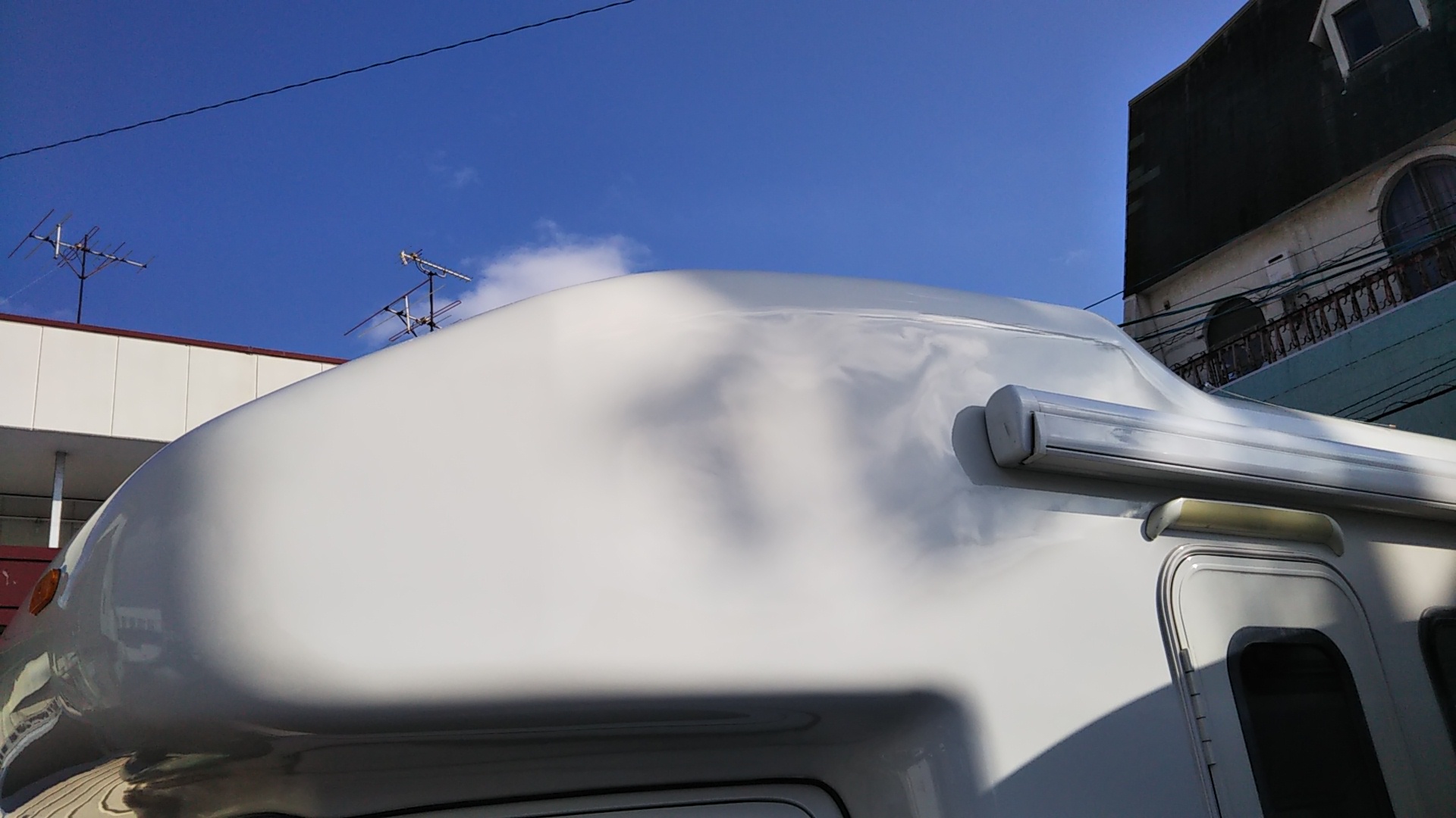 キャンピングカー 修理後 外装復旧